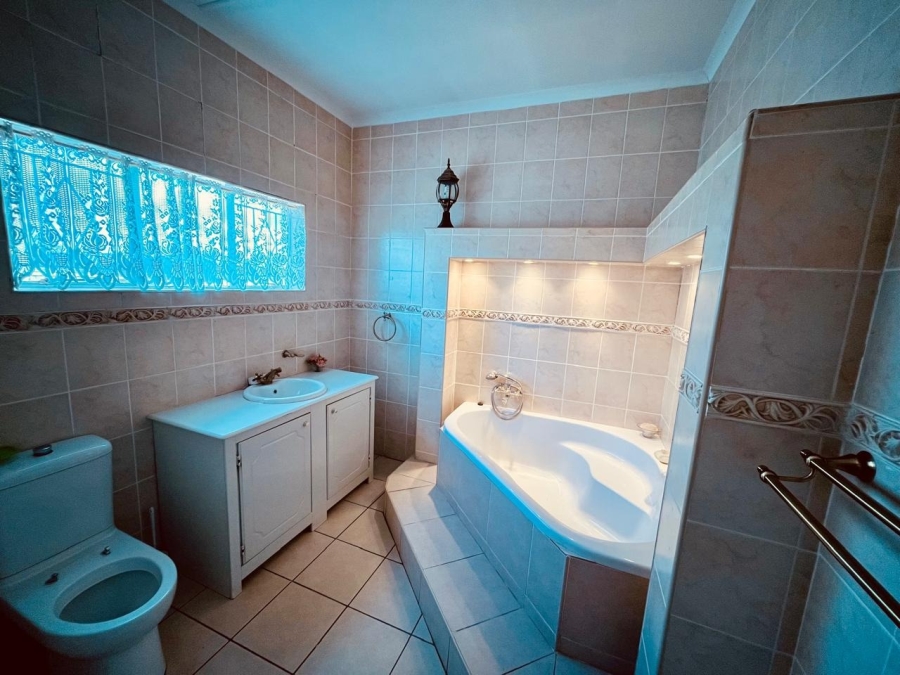 3 Bedroom Property for Sale in Wilkoppies North West